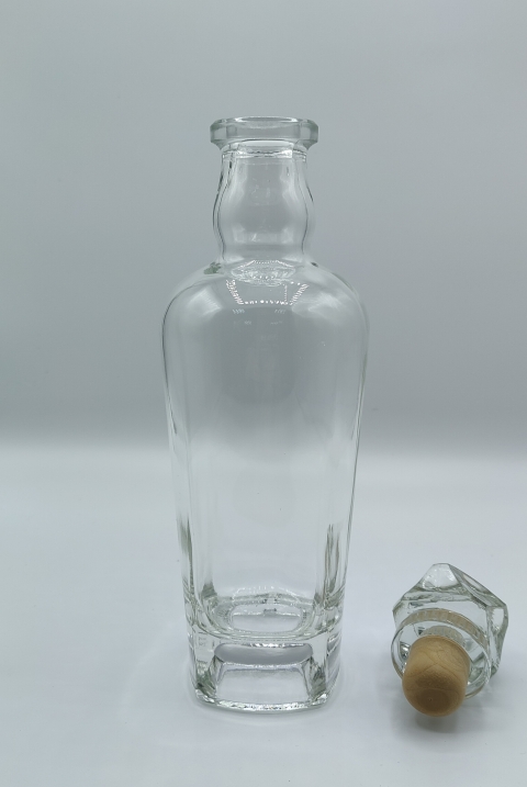 Бутылка Платц 0,5 л. с пробкой. Премиум стекло